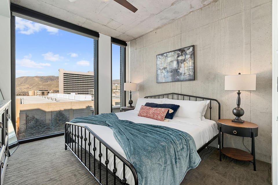Exclusive Dwntwn Retreat-Salt Palace & DeltaCenter Apartment in Salt Lake City