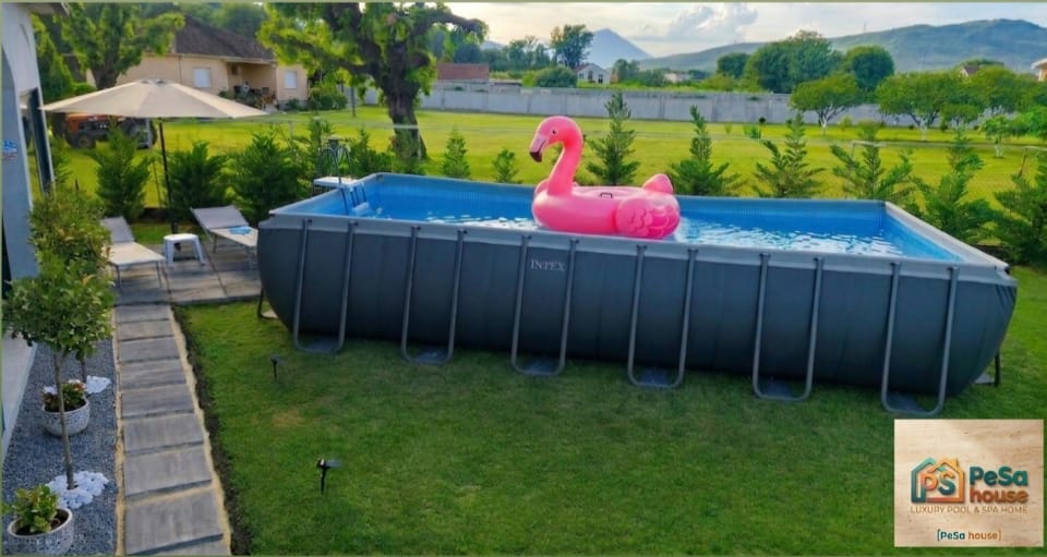 Villa PeSa - Luxury Holiday House with Pool & Spa Apartment in Podgorica