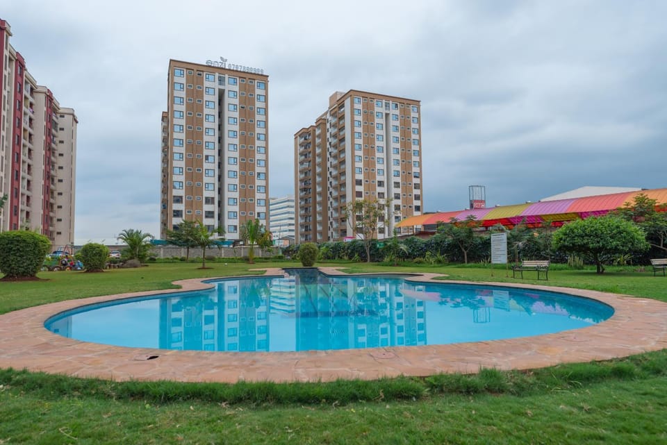 Swimming pool, Swimming pool