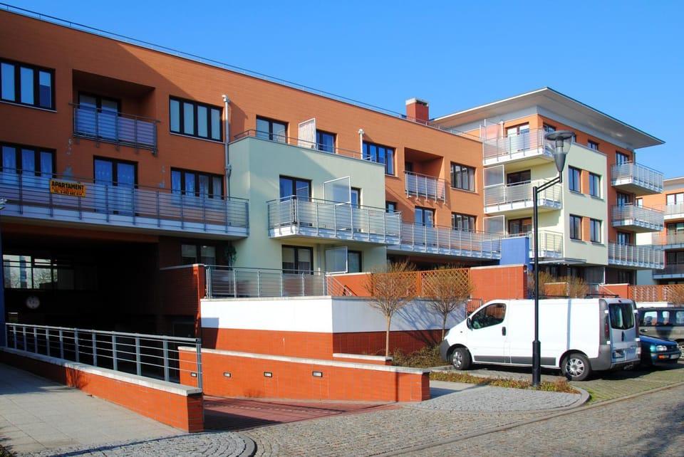 Facade/entrance, Floor plan, On site