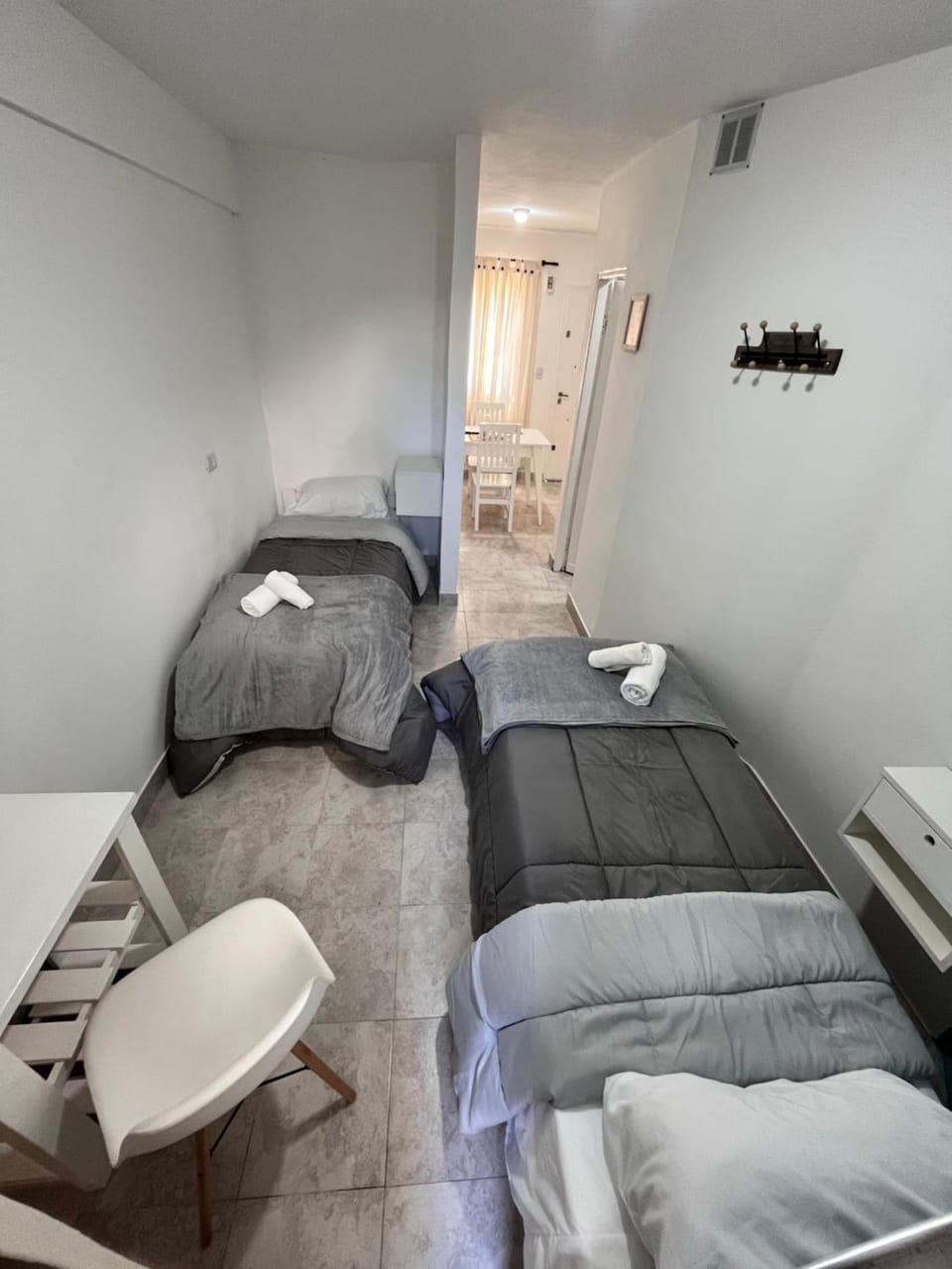 Hospedaje LH planta baja A Apartment in Buenos Aires Province