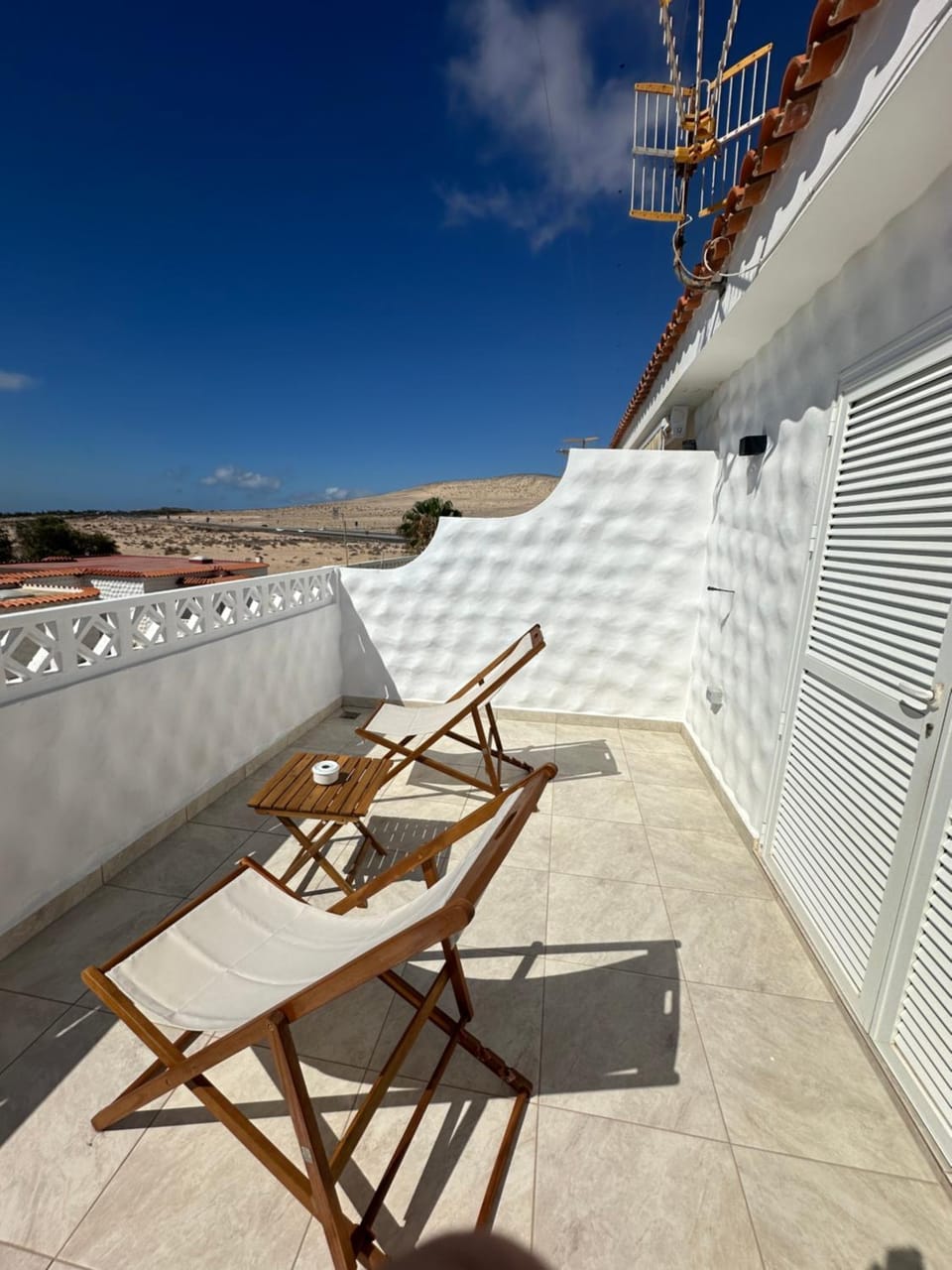 View (from property/room), Balcony/Terrace, sunbed