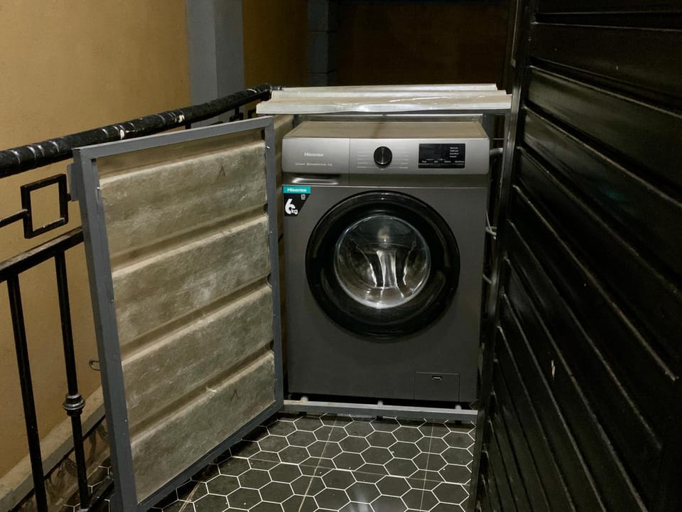 1 Bedroom Apartment in Kampala - WiFi - PowerBack - Workspace Apartment in Kampala