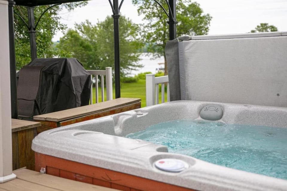 Chalet LA-BERGE du lac House in Quebec