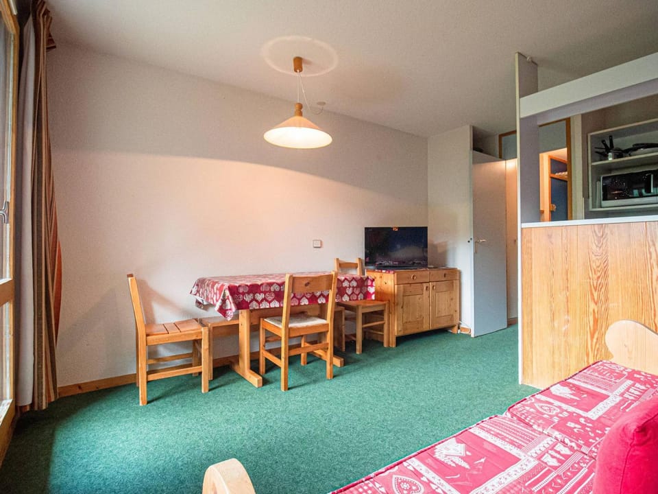 Appartement 2 pièces proche pistes avec balcon, animaux acceptés - FR-1-356-512 Apartment in Les Avanchers-Valmorel