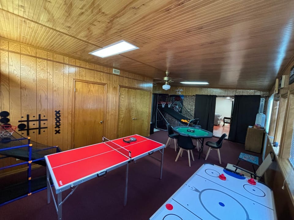 Murfreesboro Wandering Wagon Located in town House in Pike County