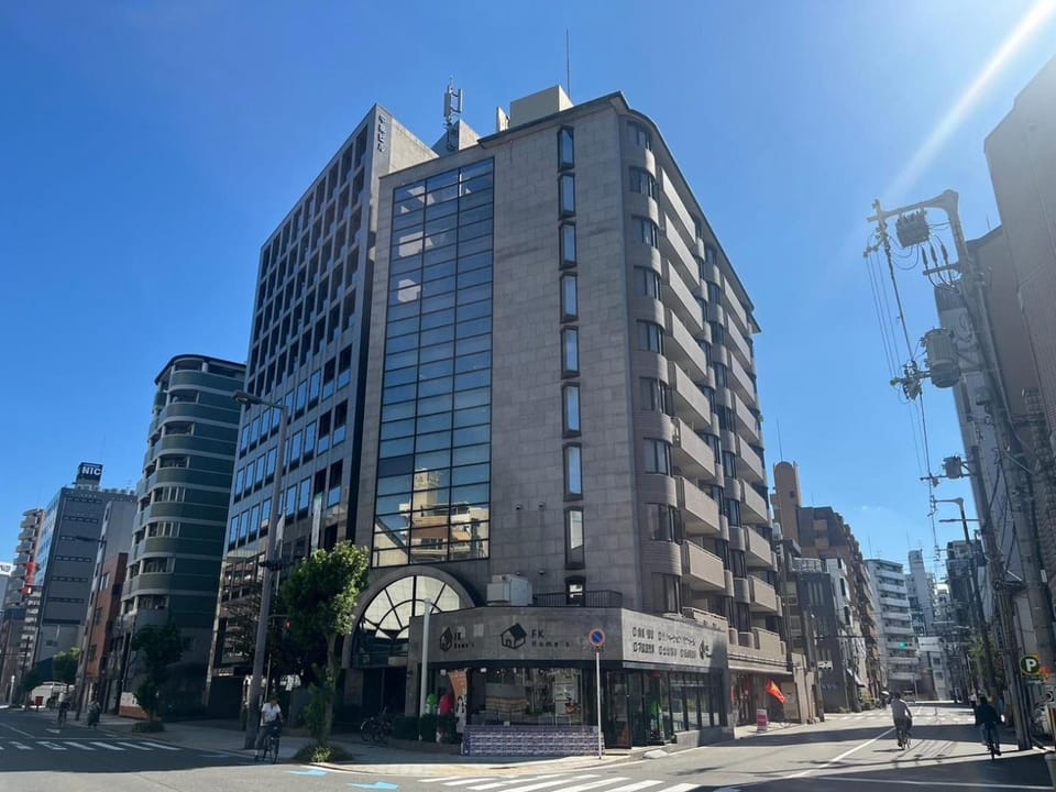 Property building, Neighbourhood