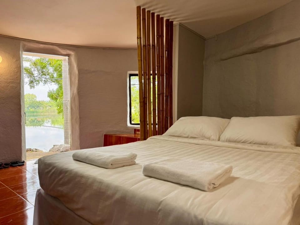 Bed, View (from property/room)