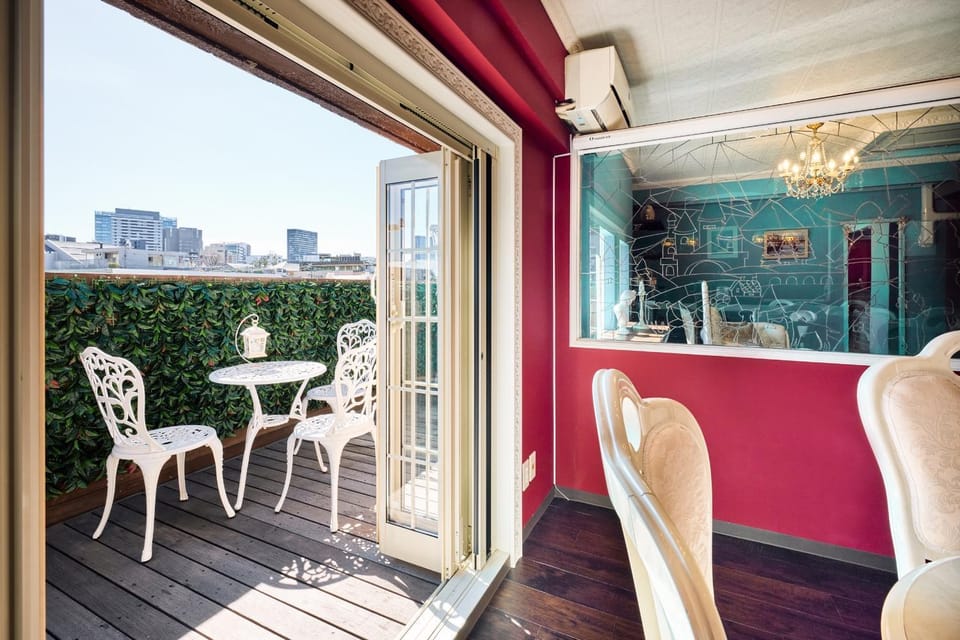 Spacious 80sqm Apt near Shibuya Crossing, 8 min walk to Shibuya Station Apartment in Shibuya