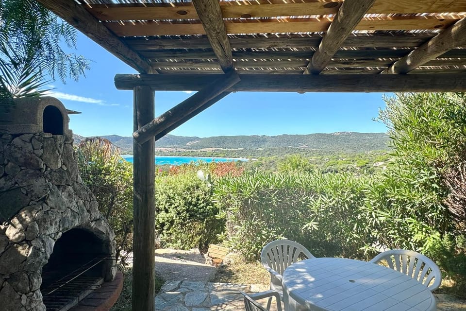 Adorable duplex vue mer 5 min à pied de Santa Giulia House in Porto-Vecchio
