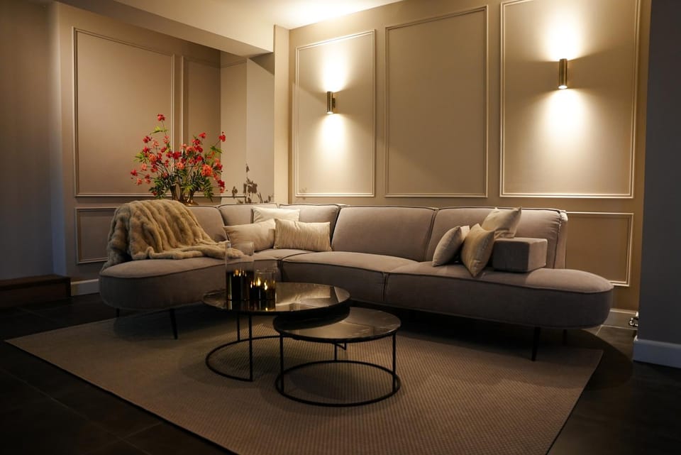 Living room, Seating area
