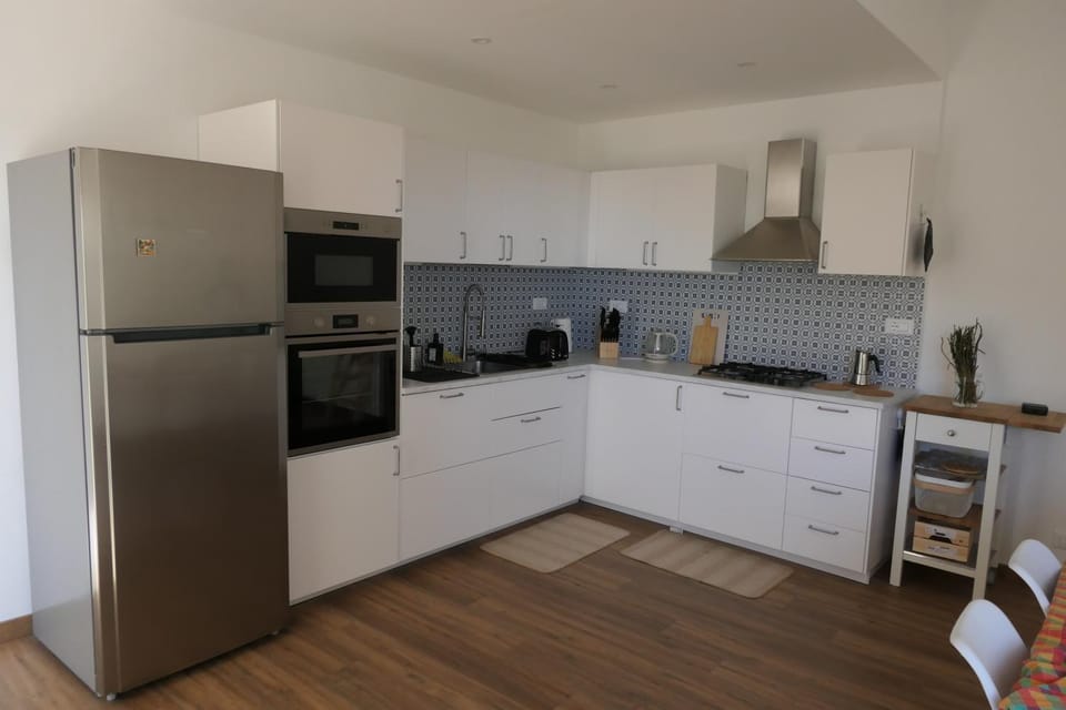 dishwasher, oven, kitchen