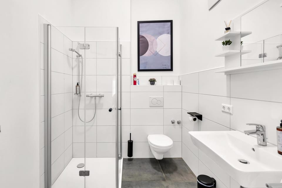 Shower, Toilet, Bathroom