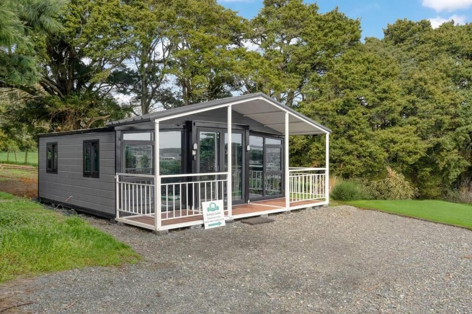 2 bedrooms Cabin 5 min to Pukekohe town centre Cabin in Waikato