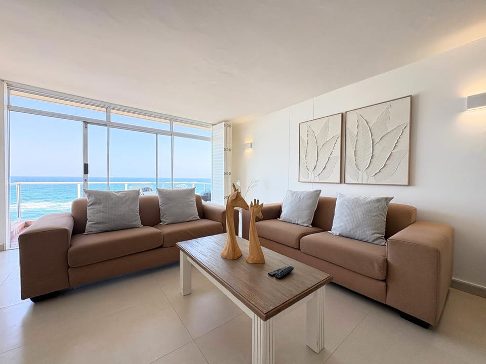 Day, Natural landscape, View (from property/room), View (from property/room), Balcony/Terrace, Balcony/Terrace, Living room, Lounge or bar, Decorative detail, Decorative detail, Seating area, Beach, Beach, Sea view, Sea view, Area and facilities, Area and facilities, Area and facilities, young children, young children, older children, older children, internet, internet, air conditioner, air conditioner