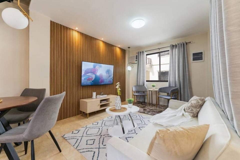 Furnished 3BR Townhouse Near Cebu IT Park with Parking, Fast WiFi, Netflix and More House in Cebu City