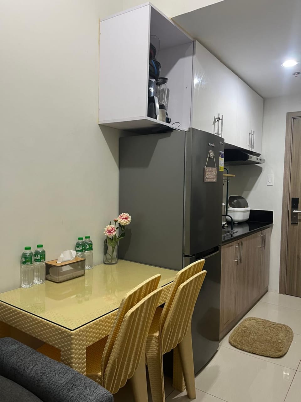 Chill in Peace Staycation 2BR condo at Field Residences, Sucat near NAIA Apartment hotel in Las Pinas