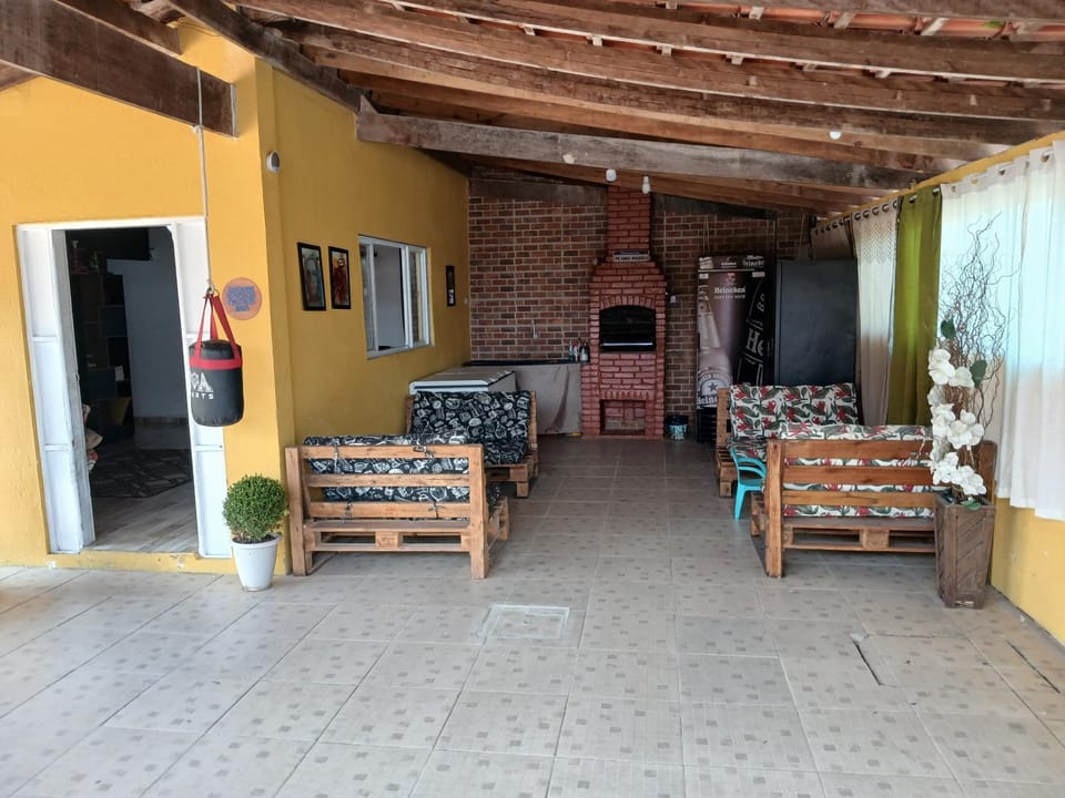 600 metros da praia piscina e churras 3 vagas House in Itanhaém