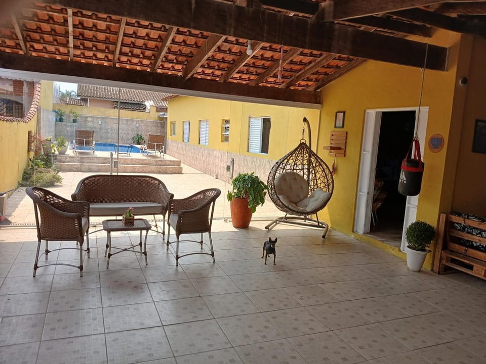 600 metros da praia piscina e churras 3 vagas House in Itanhaém