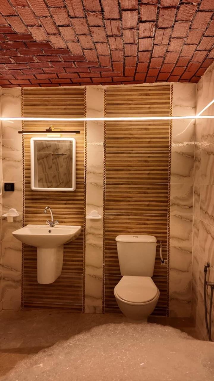 Toilet, Bathroom