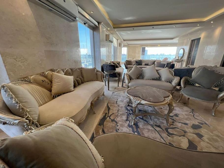EG-CN-62 Three BR Nial View Apartment in Cairo Governorate