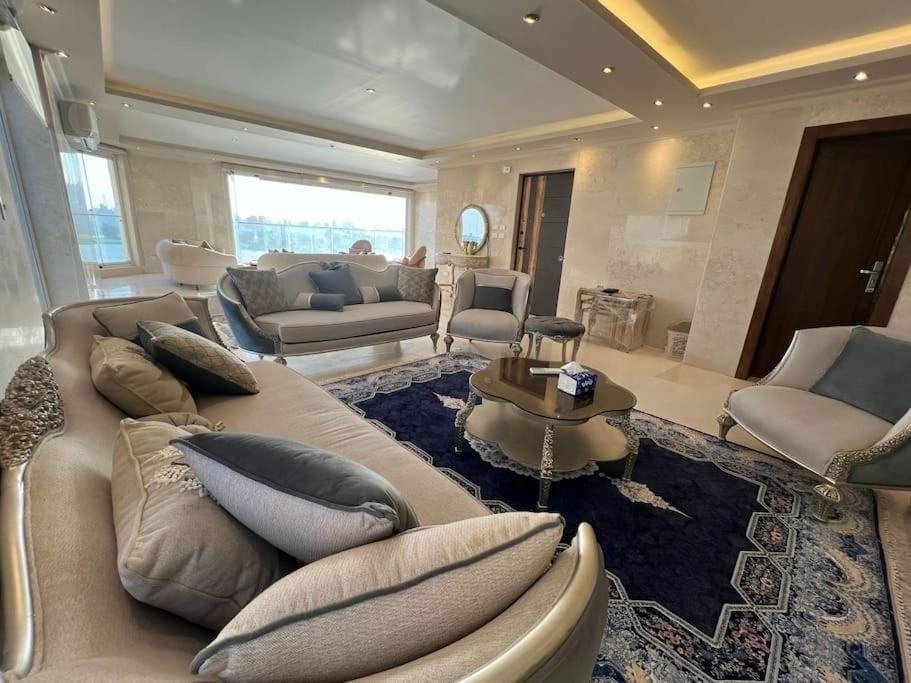 EG-CN-62 Three BR Nial View Apartment in Cairo Governorate