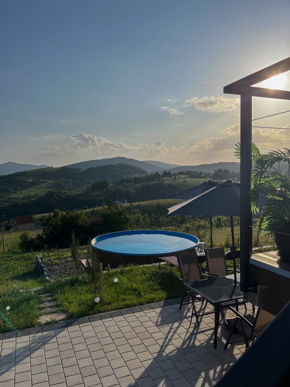 Patio, Natural landscape, Garden, Garden view, Mountain view, Pool view, Area and facilities, Swimming pool