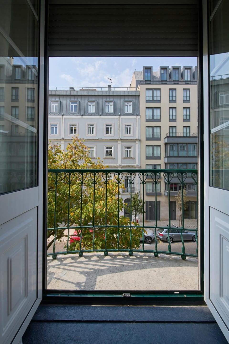 Neighbourhood, View (from property/room), Balcony/Terrace, Living room, City view, Street view, Location