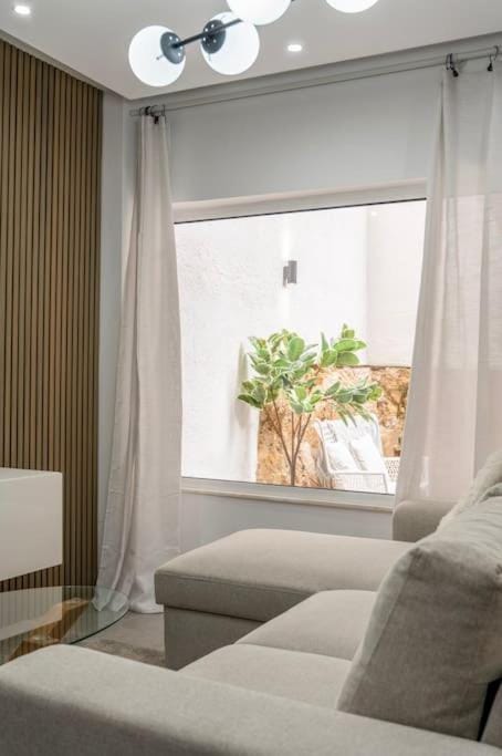 Mila Hidden GEM Apart in Kolonaki with backyard Apartment in Athens