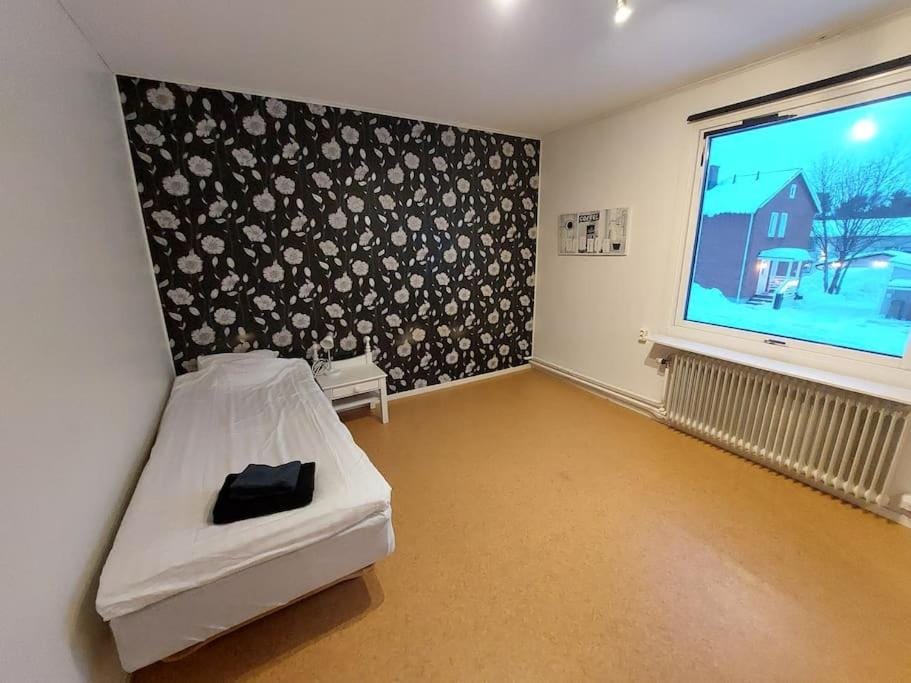 Spacious three-room apartment with balcony Apartment in Norrbotten County, Sweden