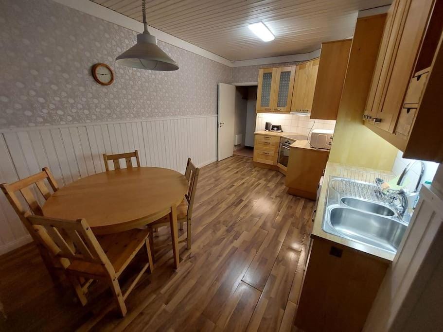 Spacious three-room apartment with balcony Apartment in Norrbotten County, Sweden