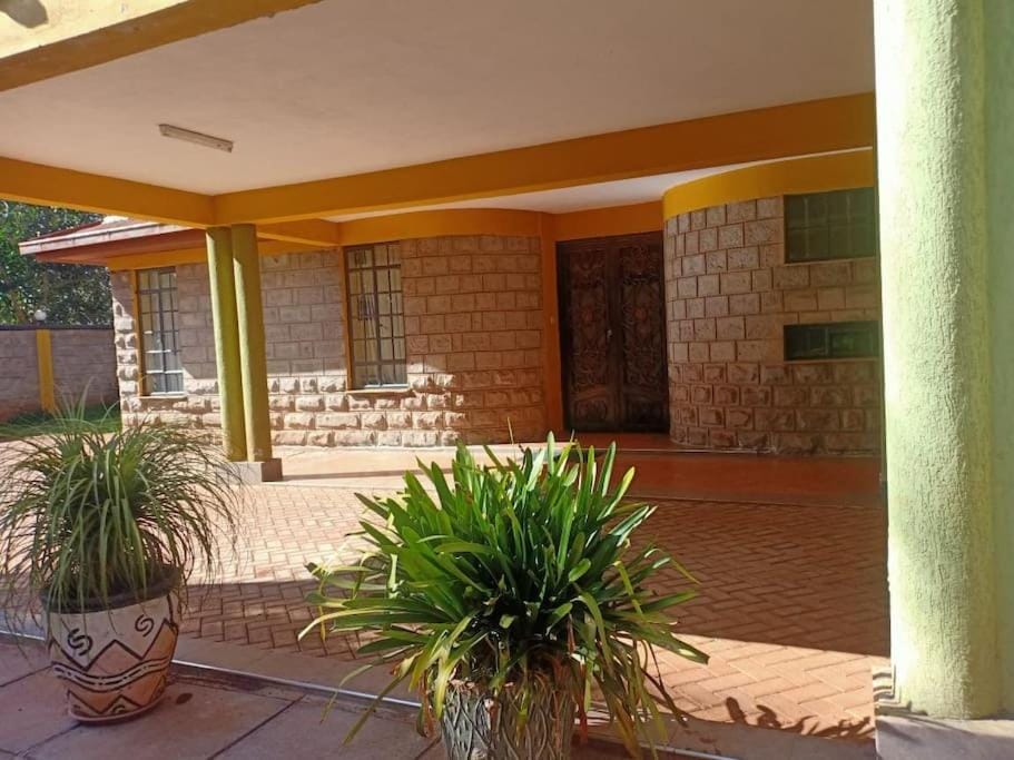 Spacious Home 5 minutes away from Thika Super Highway House in Kenya