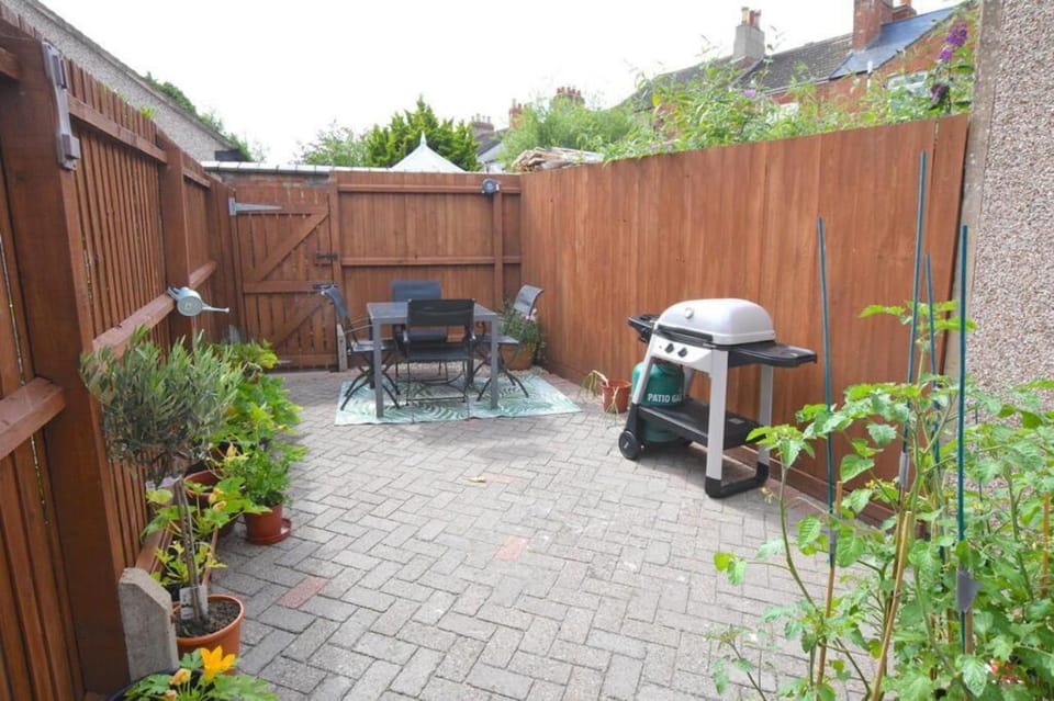 New Bilton House Apartment in Rugby