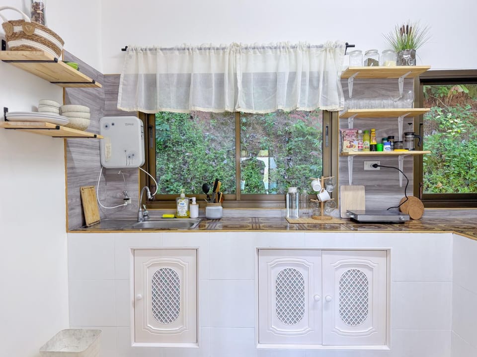 Sea Dreamer Ao Yon Beach House Apartment in Wichit