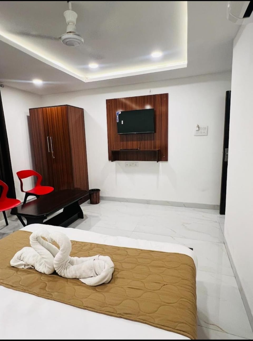 TV and multimedia, Photo of the whole room