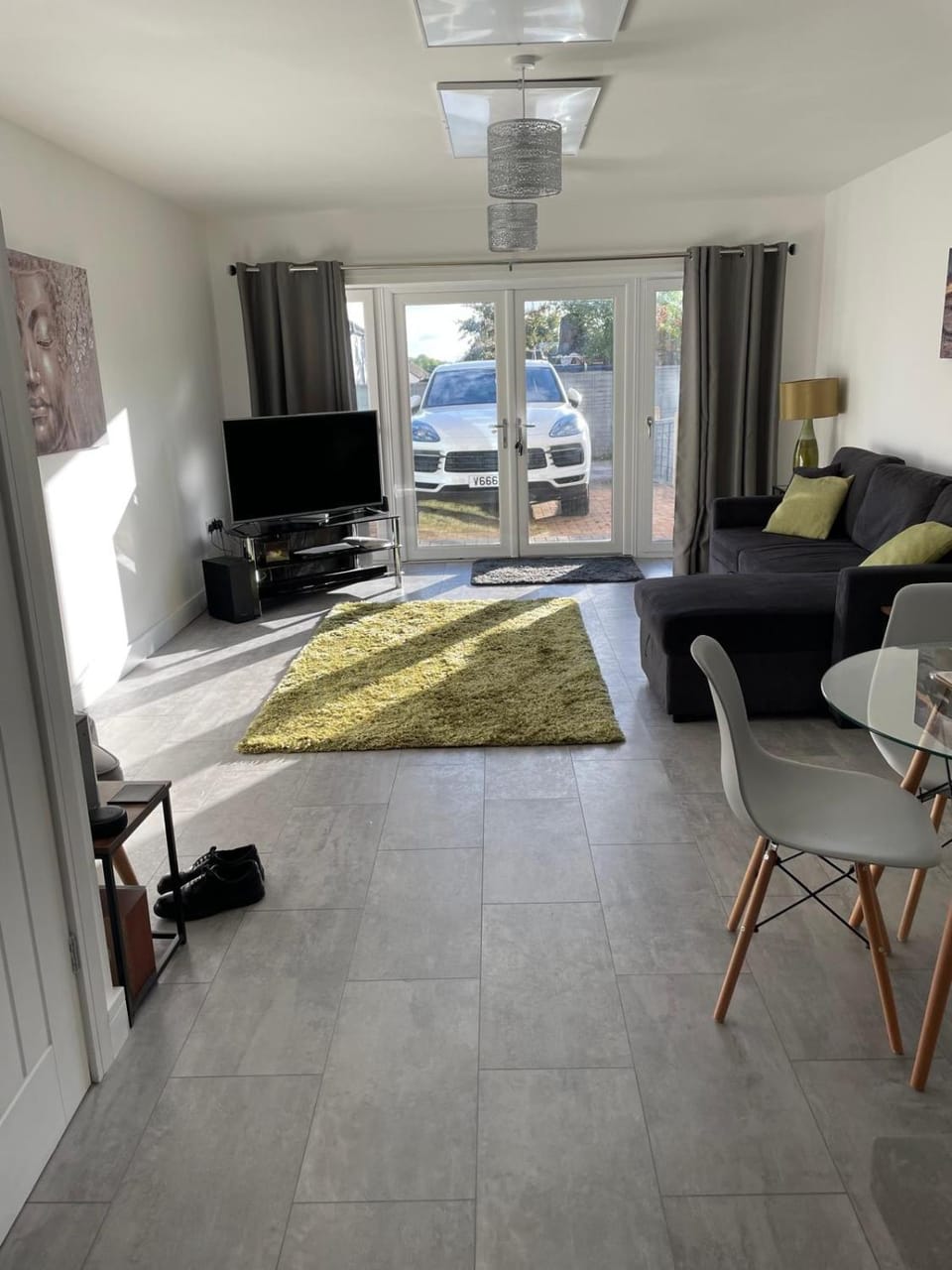 Communal lounge/ TV room, TV and multimedia, Living room, Seating area