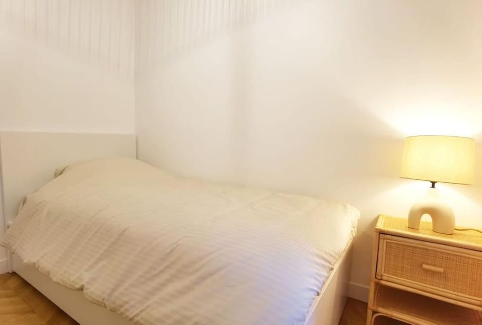 INS style 2 bdrs APT in 15arr cente 1mins to metro N15-128 Apartment in Paris