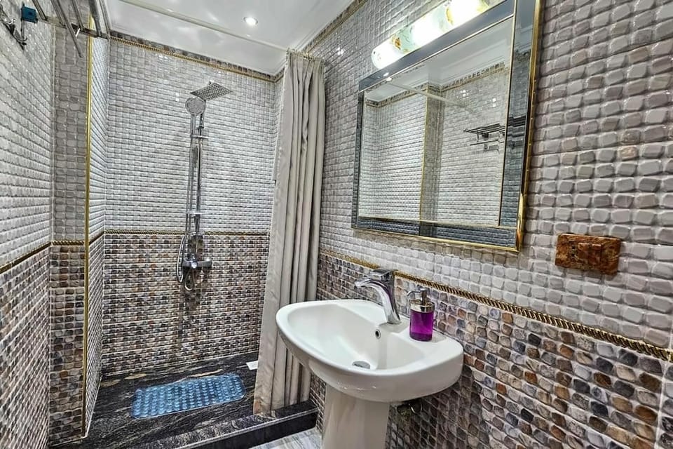 Bathroom, Bath