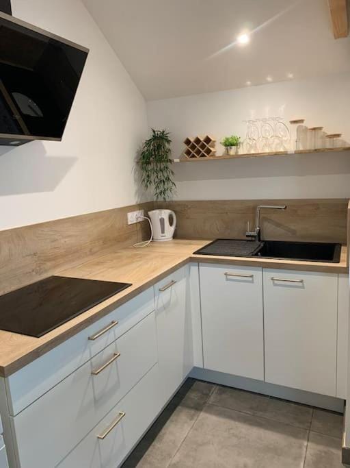Logement T2 indépendant 10 mn Angers Apartment in Pays de la Loire