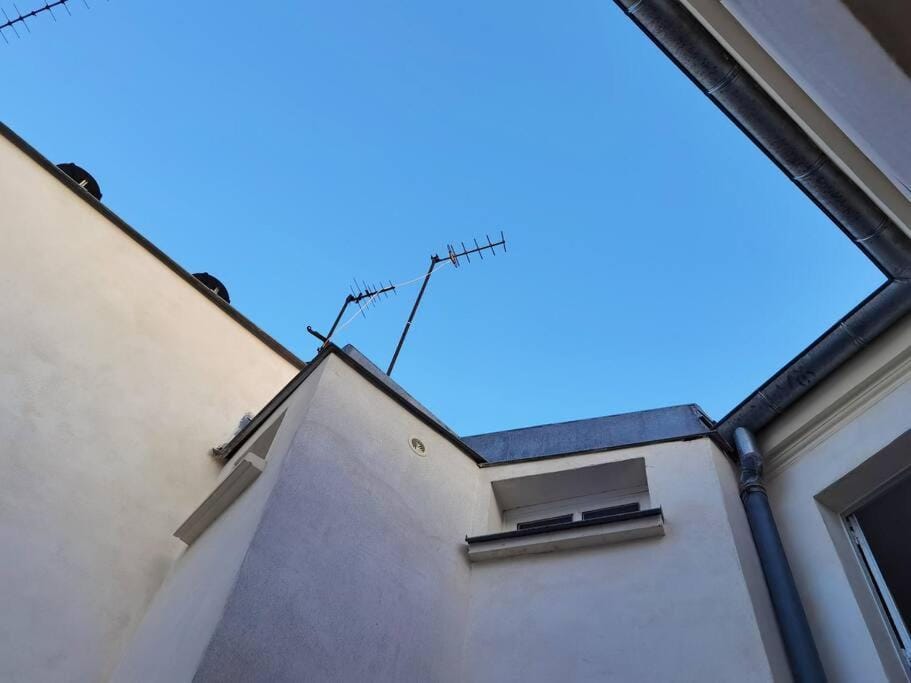 New deco studio with elevator near Galleries Lafayette N9-4 Apartment in Paris