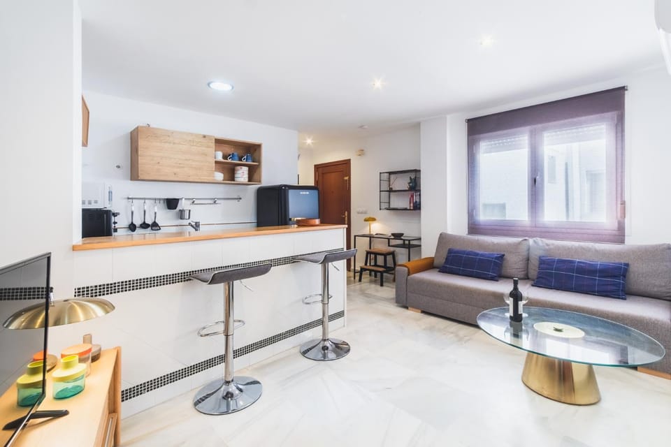 TV and multimedia, Kitchen or kitchenette, Living room