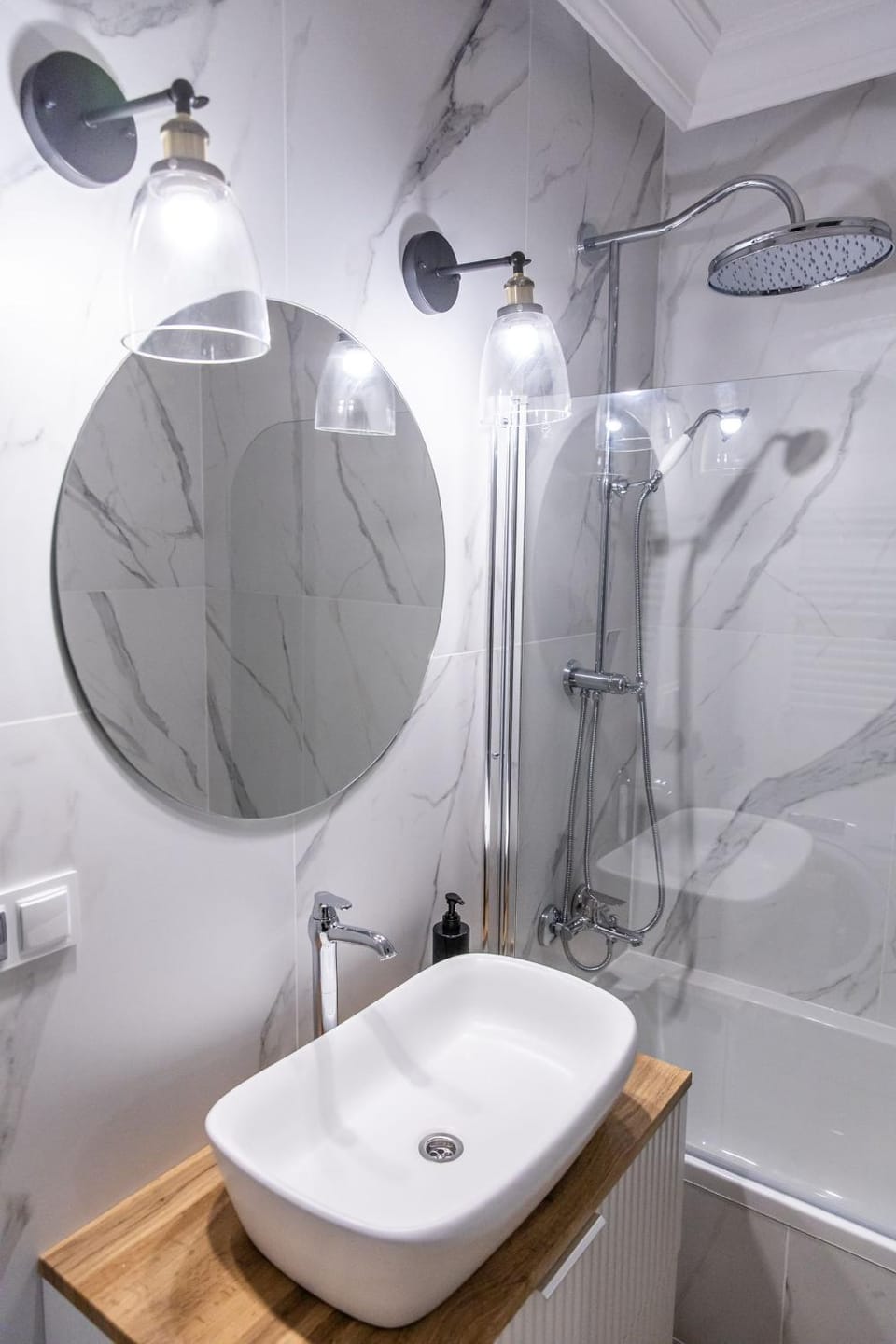 Bathroom, Bath