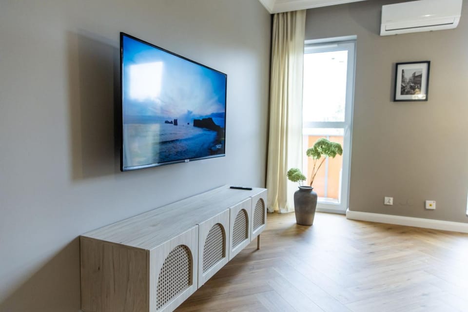TV and multimedia, Living room, air conditioner