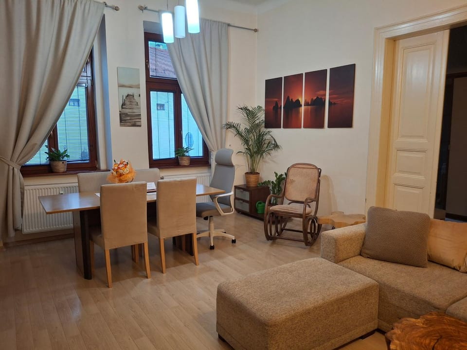 Living room, Dining area