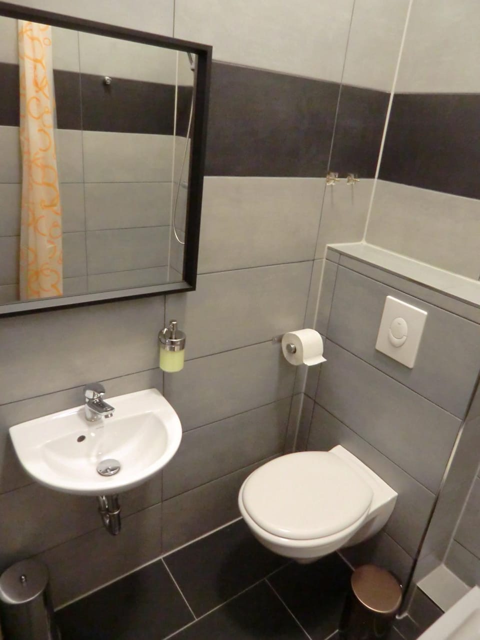 Cityflair Berlin Apartments & Rooms Bed and Breakfast in Berlin