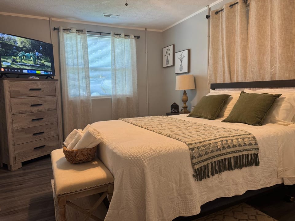 Bed, Bedroom