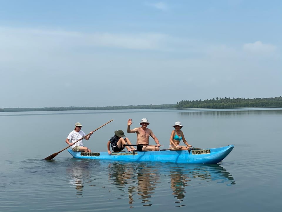 Day, Activities, Lake view, group of guests