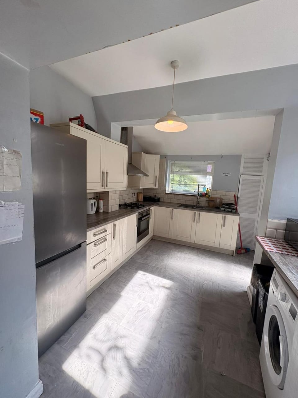 Double room in shared house with shared bathroom Vacation rental in Hull