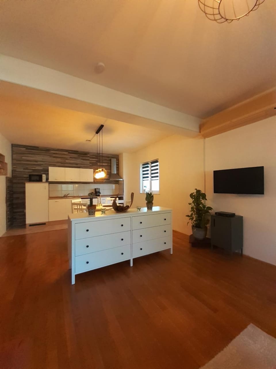 TV and multimedia, Living room, Seating area, storage