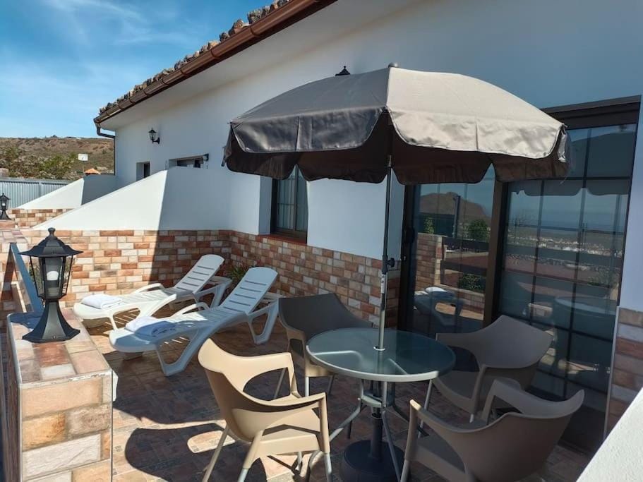 Casa La Sabina de Manuel House in Abona